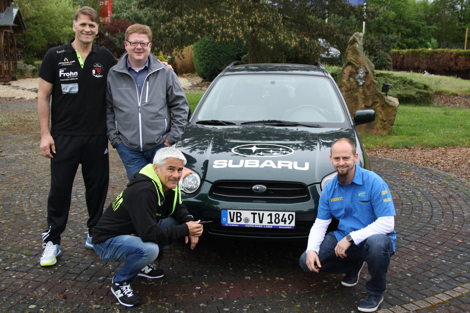 Gruppenfoto mit Subaru 2