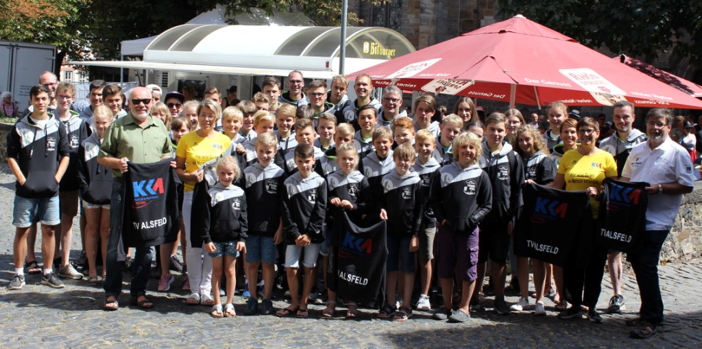 2018 08 05 Hoodie bergabe kompr